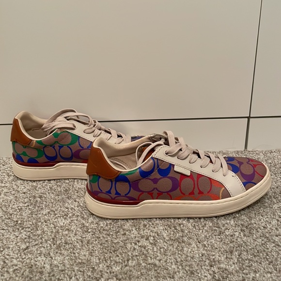 Brand new never worn Coach shoes - Picture 3 of 3